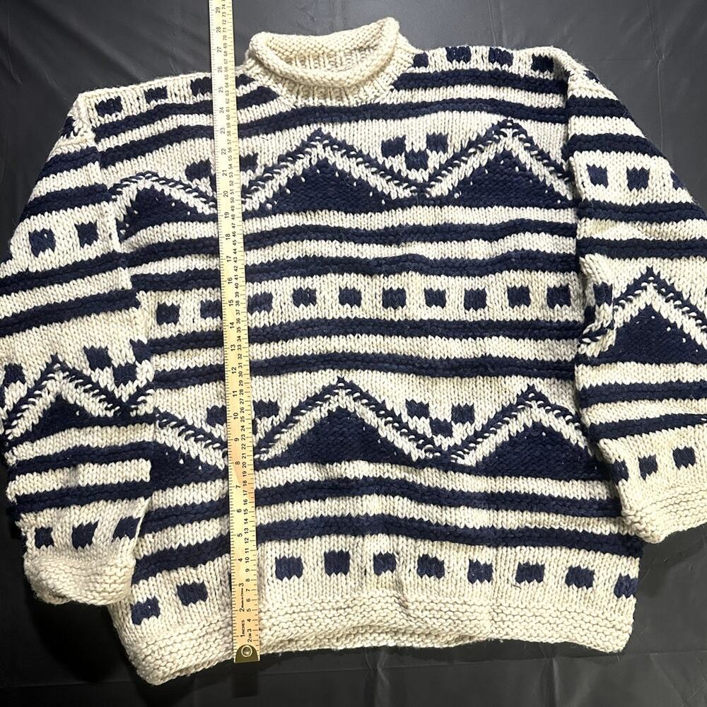 Vintage Ecuador 100% Wool Sweater XL Chunky Geometric Cream Navy Hand Knit